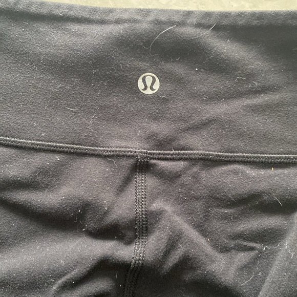 Lululemon black and navy leggings - Picture 4 of 4